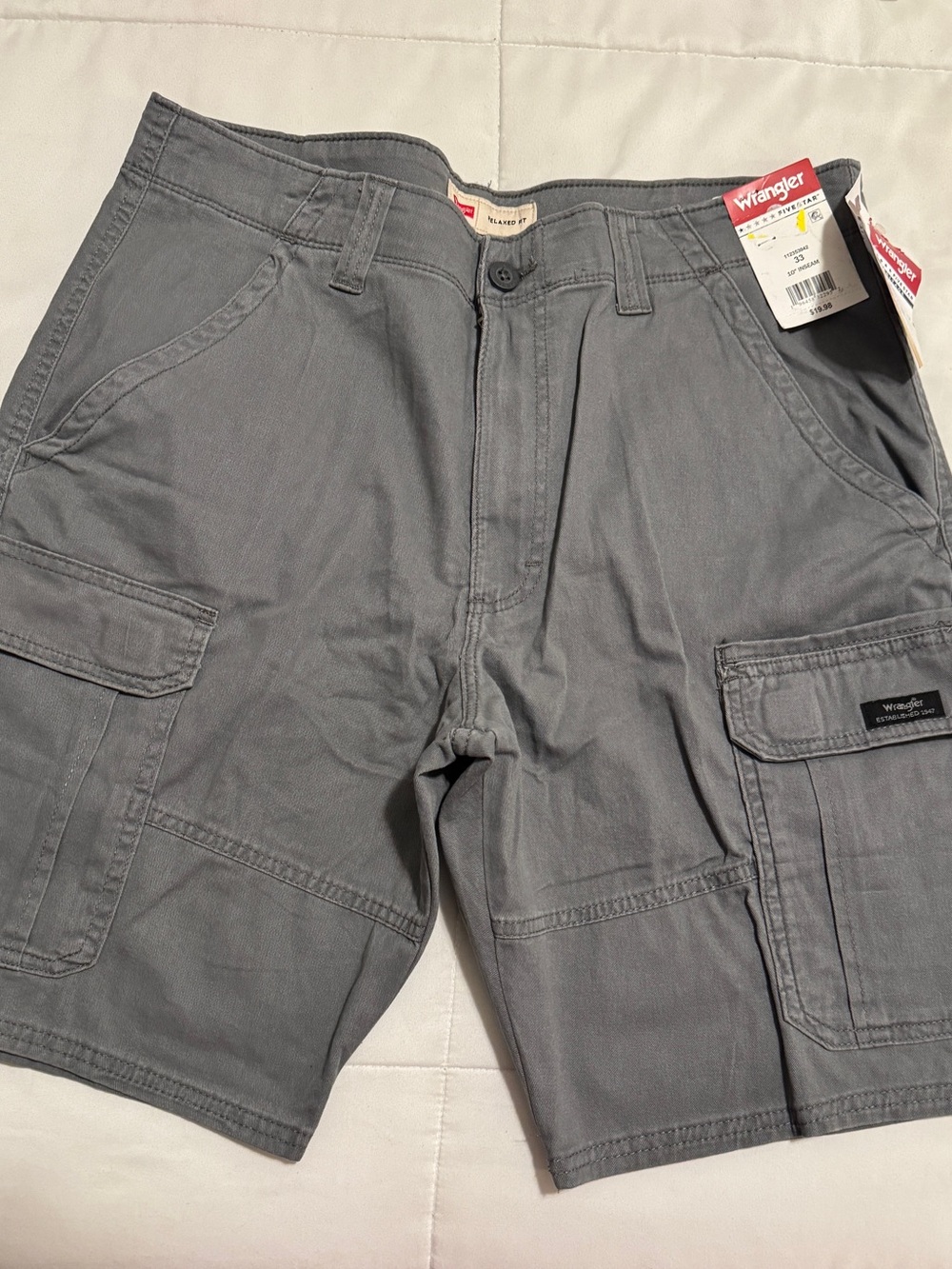 Wrangler Men's Gray 10 inch Cargo Shorts - Size 33